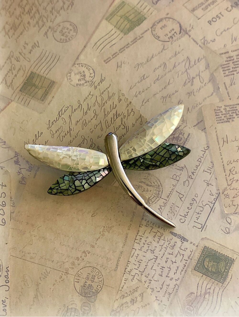 Vintage Elegant Dragonfly Brooch with Iridescent and Green Mosaic Wings